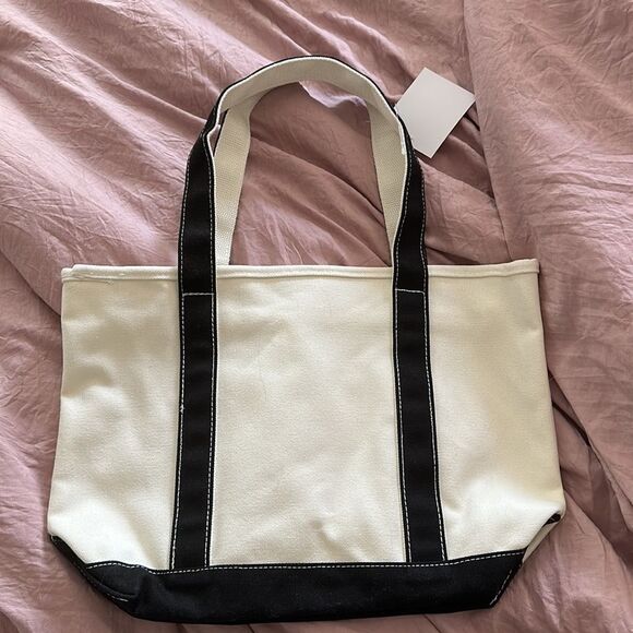 Sanrio Hello Kitty Tote Bag - Picture 2 of 6